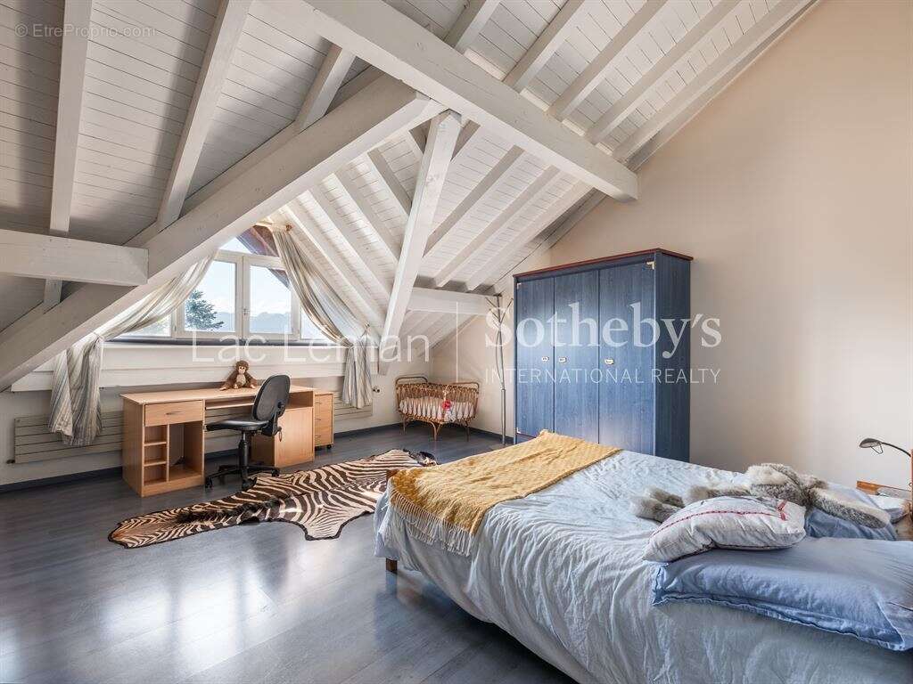 Maison à VETRAZ-MONTHOUX