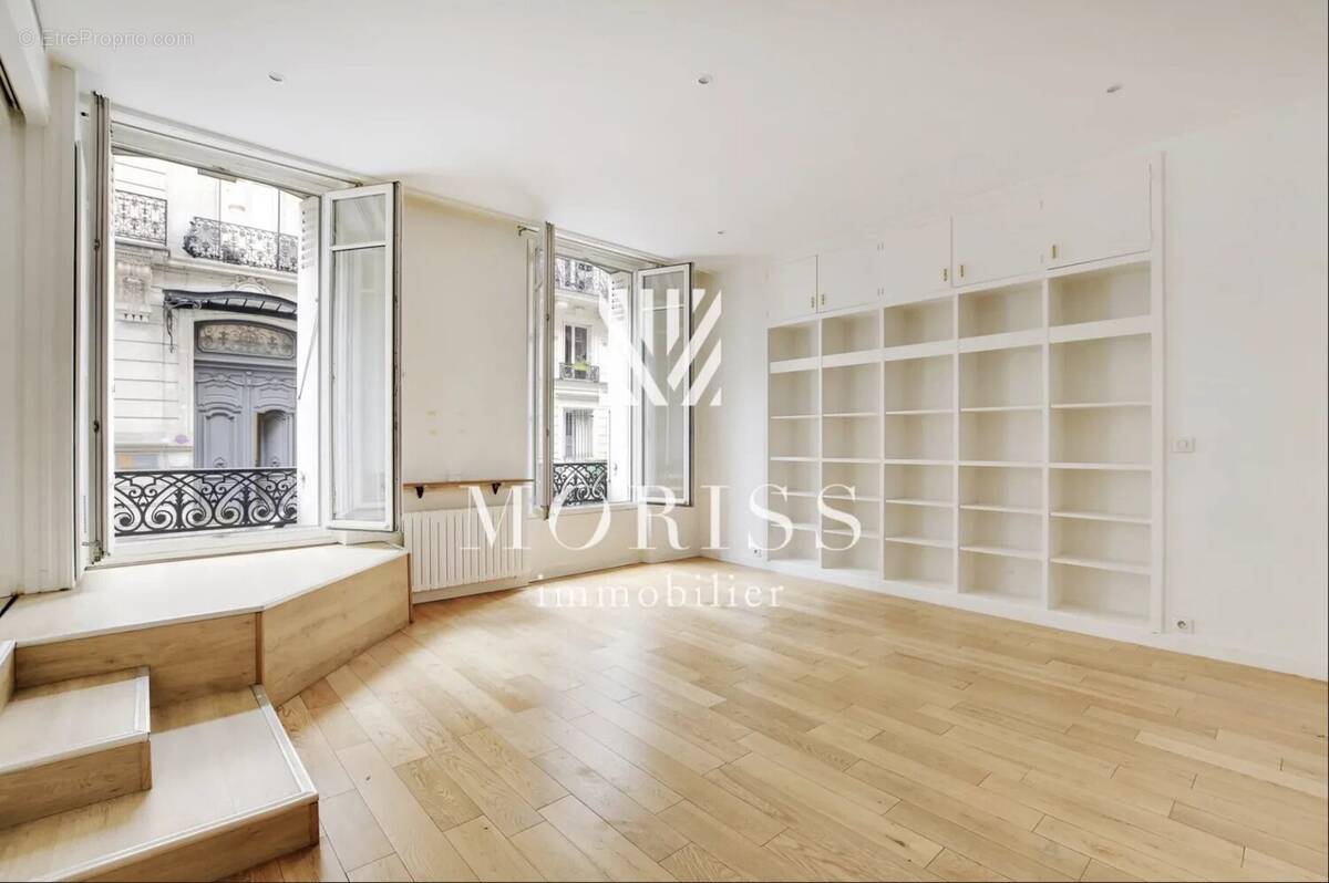 Appartement à CHARENTON-LE-PONT