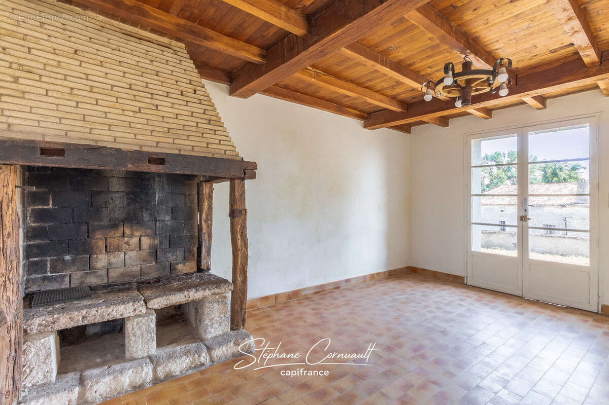 Maison en pierre de 147m² à la campagne - photo 7