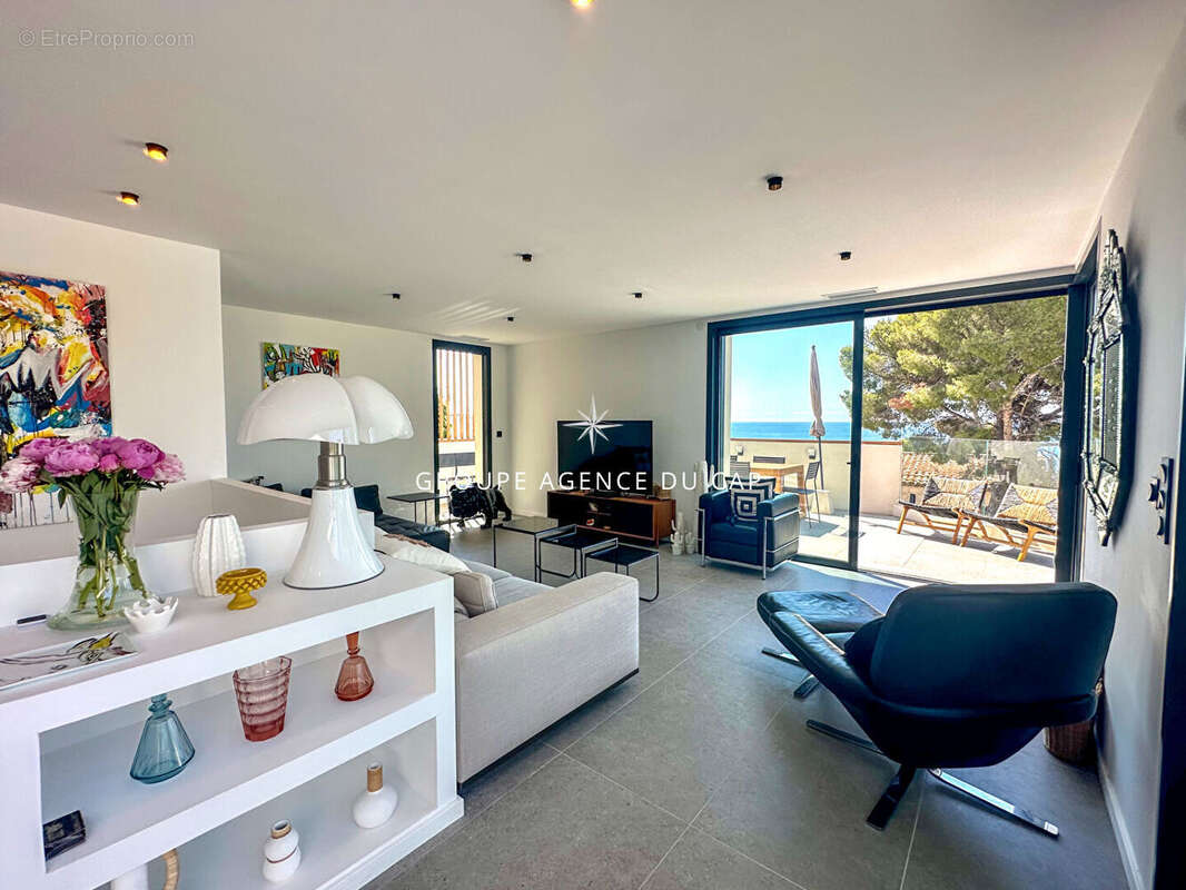 Maison à LES ISSAMBRES