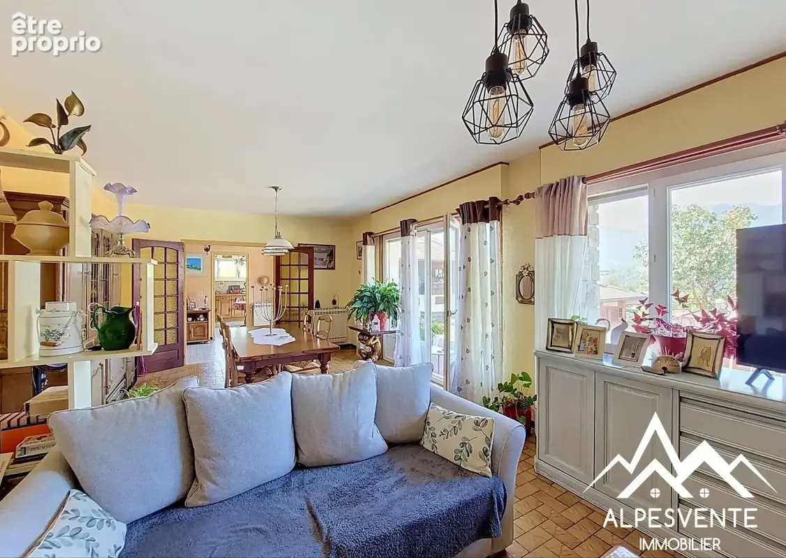 avendre_maison_3chambres_garage_jardin_lebiot_alpesvente