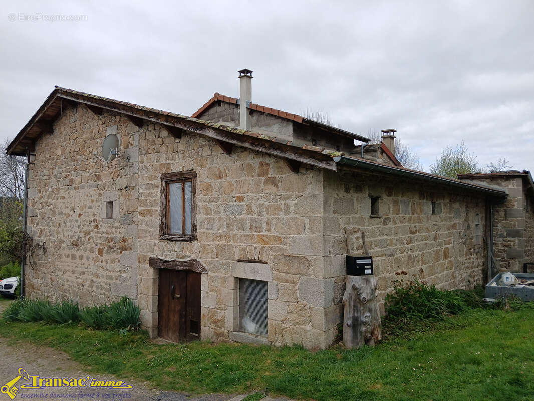 Maison à LE BRUGERON