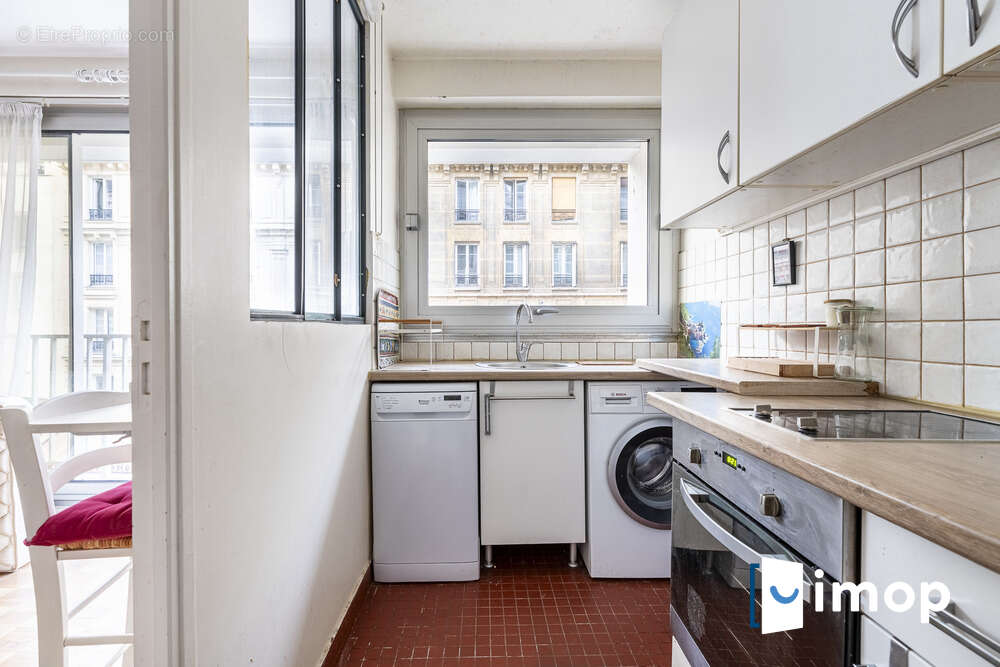 Appartement à PARIS-10E