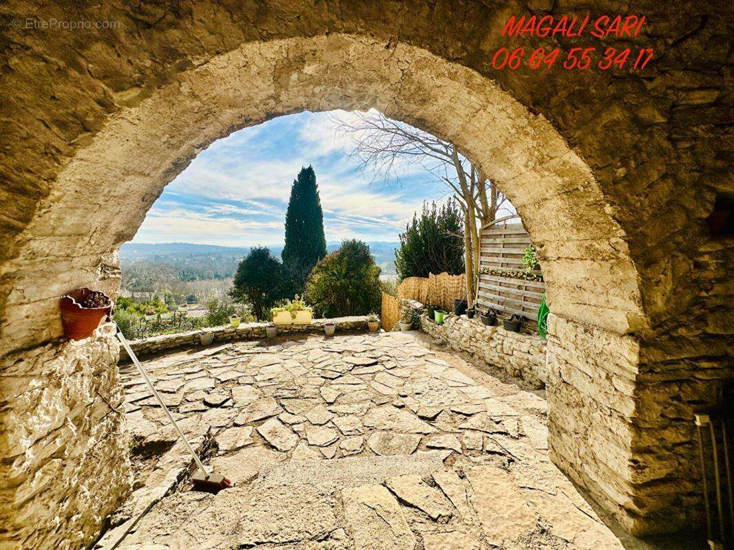 Maison à VEZENOBRES