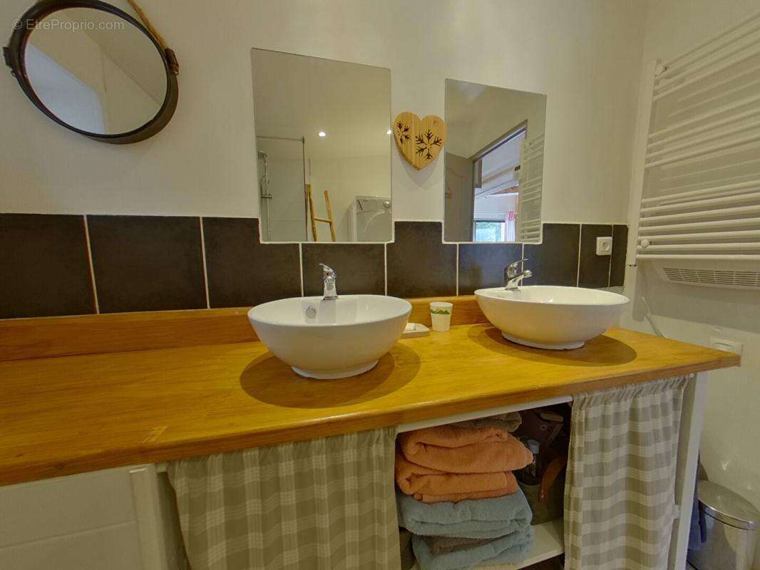 Appartement à LES THUILES