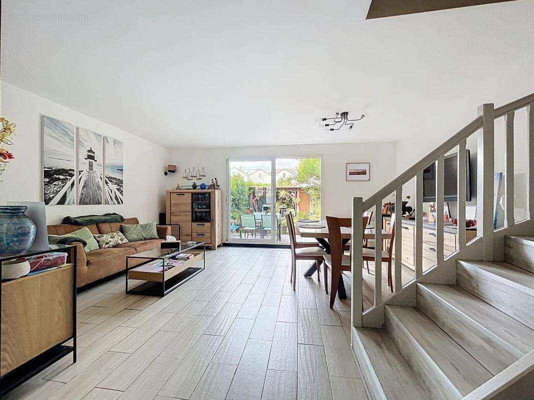 Maison à MONTIGNY-LE-BRETONNEUX