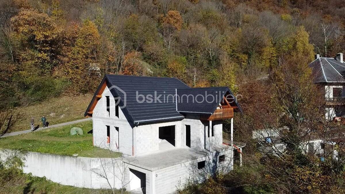 Maison à SECHILIENNE