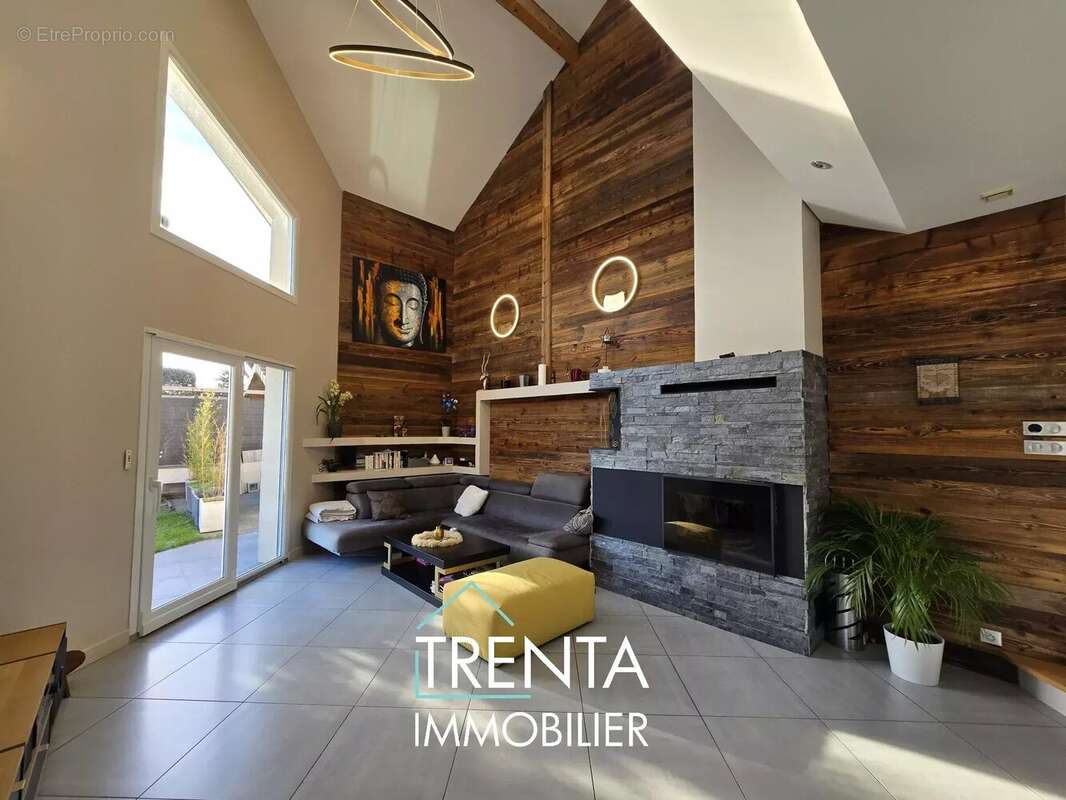 Maison à SAINT-JEAN-DE-MOIRANS