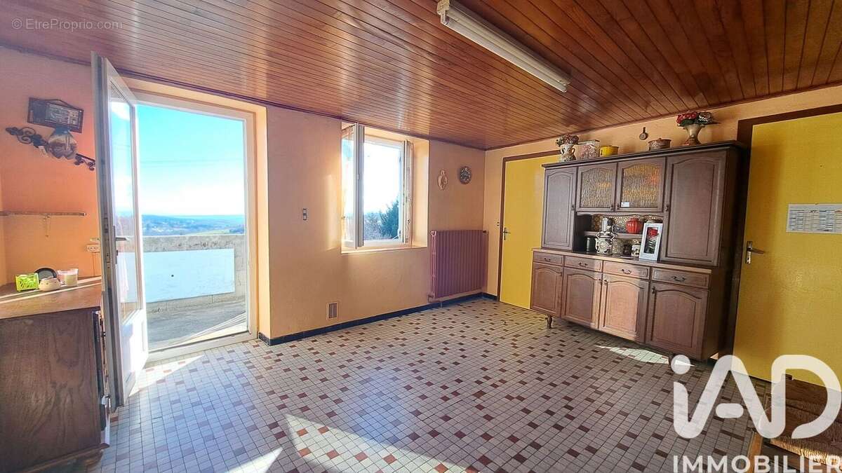 Maison 110 m² à Savas  - photo 8