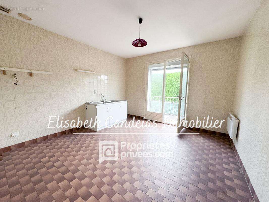 Grande maison de 173 m² avec vue Pyrénées et fort potentiel - photo 4