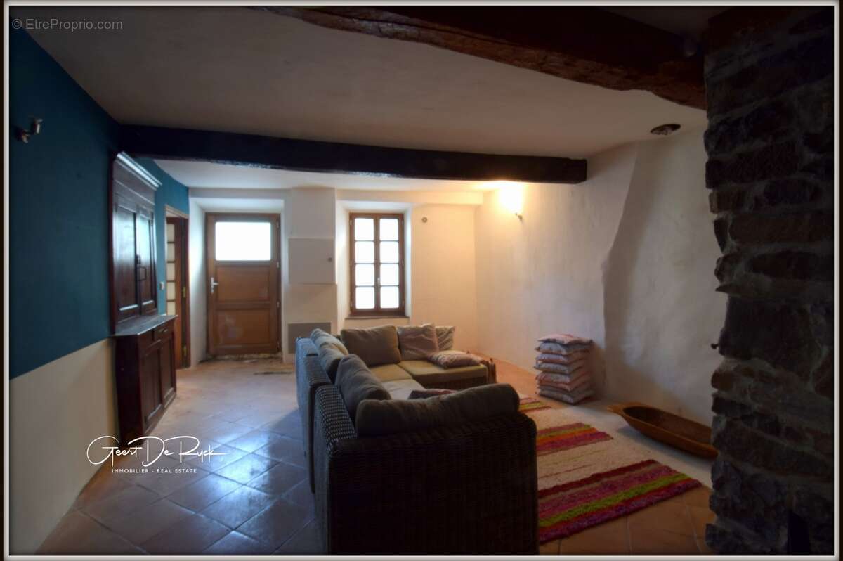 Maison à vendre T6  145 m² proche de SERVIES EN VAL (11) avec toit terrasse et vue panoramique - photo 6