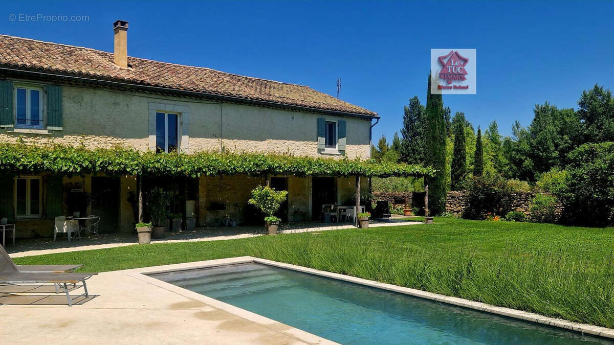 Maison à SUZE-LA-ROUSSE