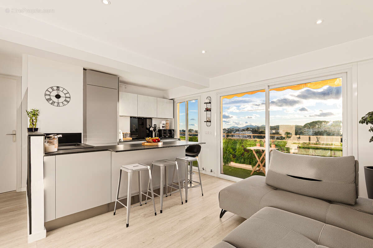 Appartement à LE CANNET