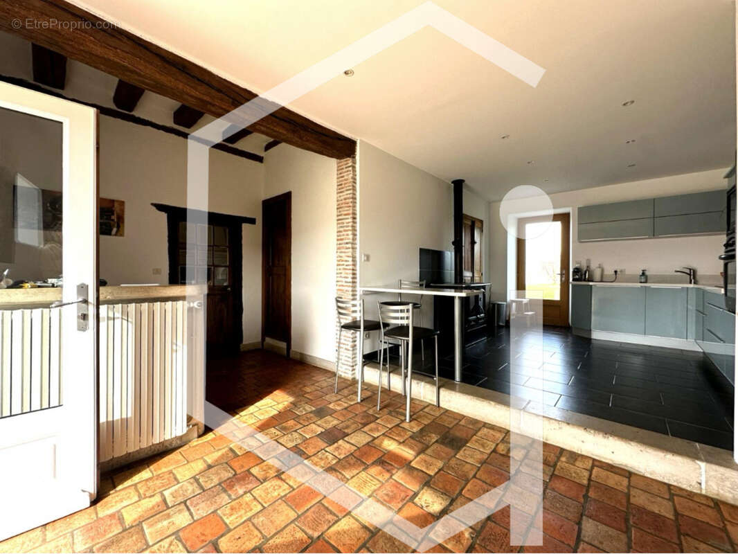 Maison à COSNE-COURS-SUR-LOIRE