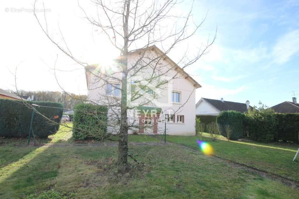 Maison à PIERRE-DE-BRESSE