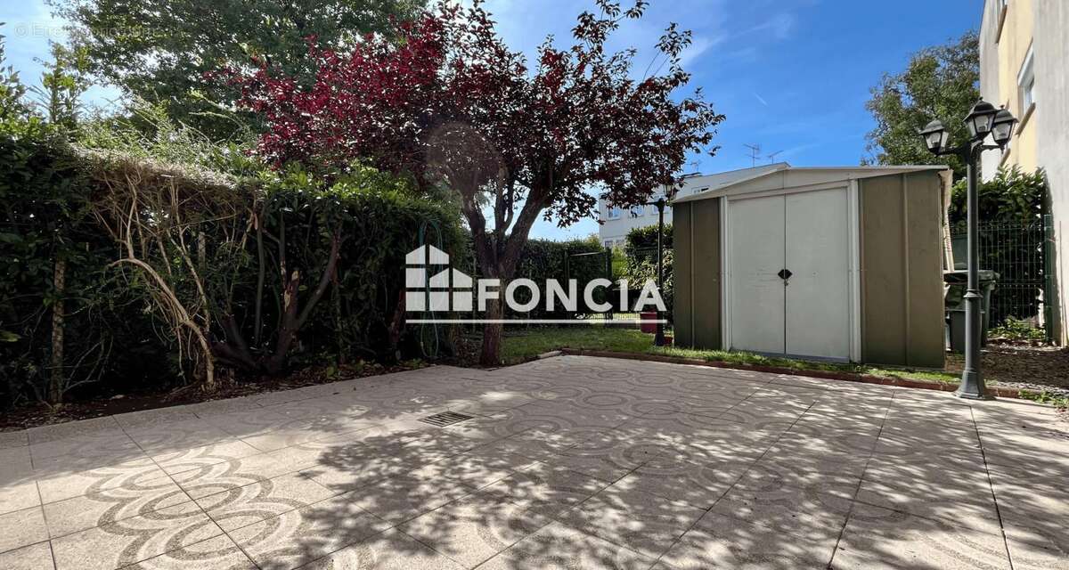 Appartement à COIGNIERES