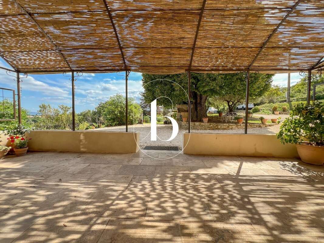 Maison à SAINT-PAULET-DE-CAISSON