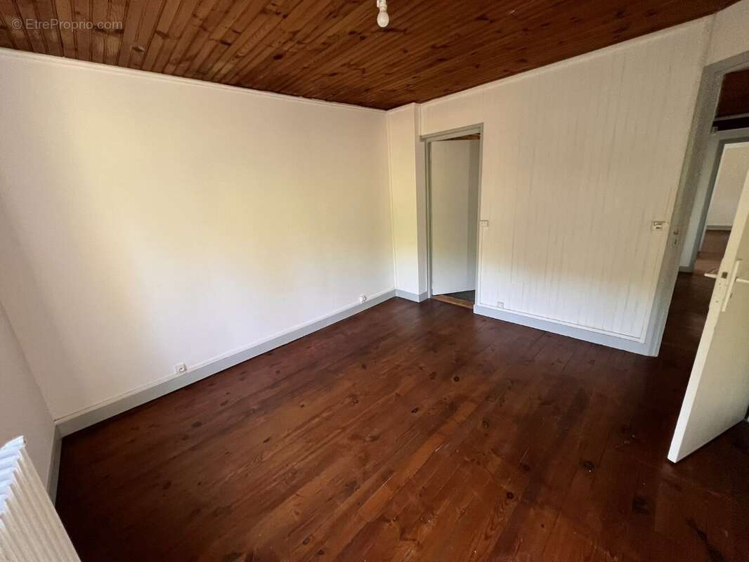 Maison à SAINT-CHERON