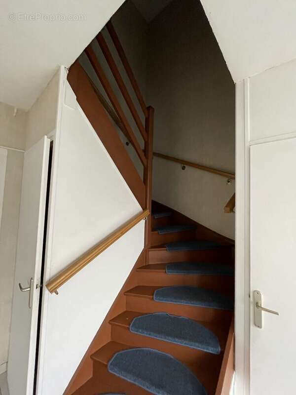 Maison à AULNOYE-AYMERIES