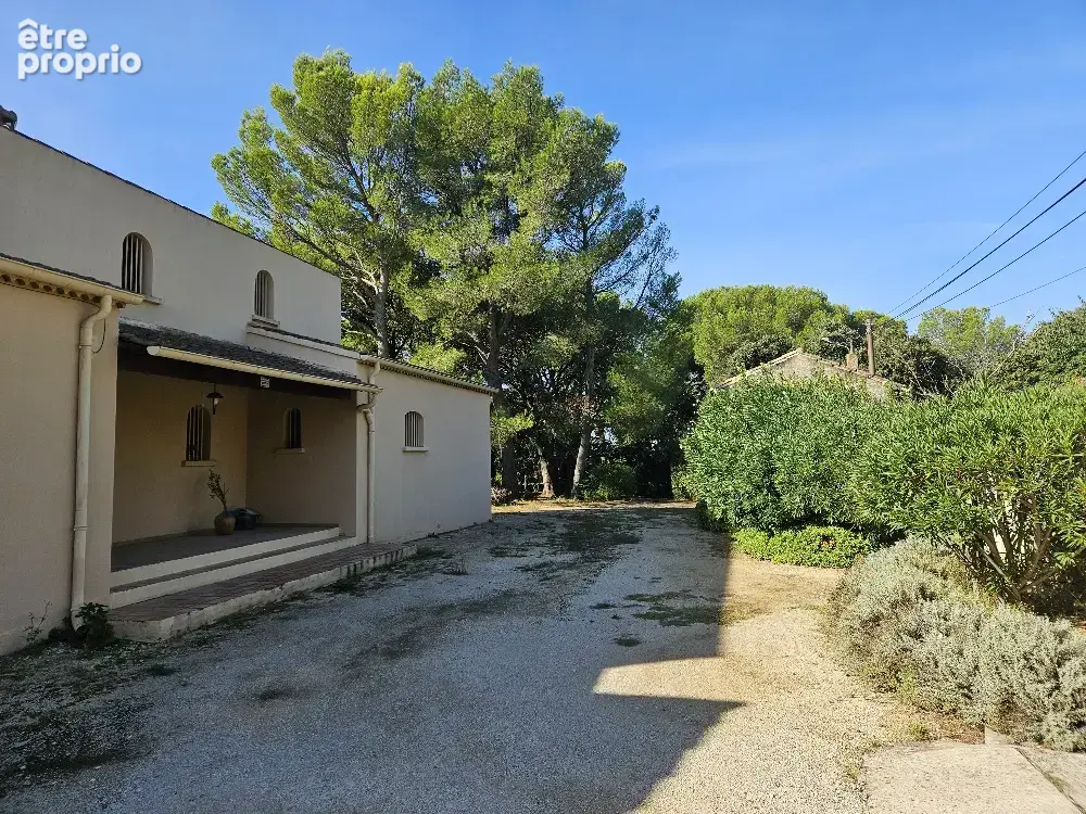 Maison de plain-pied sur la colline d’Orange   3 chambres, double garage de 73 m2 et terrain de 3 369 m2 - photo 5