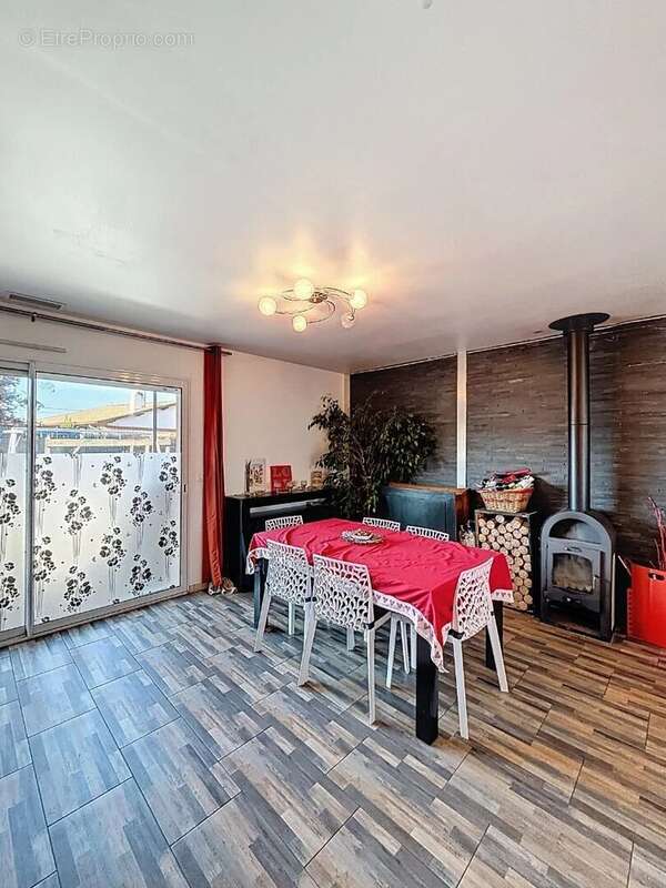 Maison à PARENTIS-EN-BORN