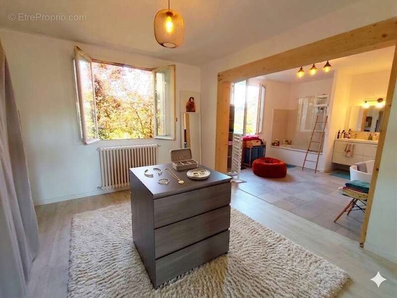  Maison T6 de 152 m² à Nogaro – Centre-ville & Jardin arboré - photo 14