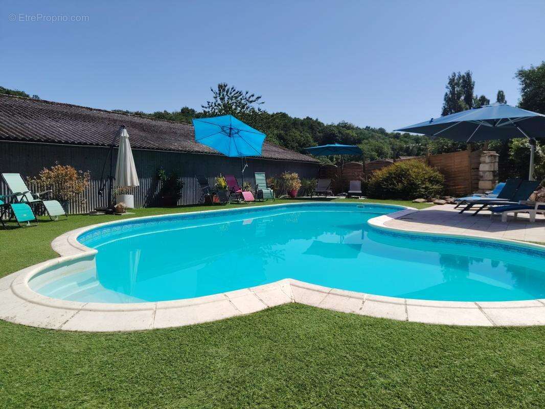 Maison à DANGE-SAINT-ROMAIN