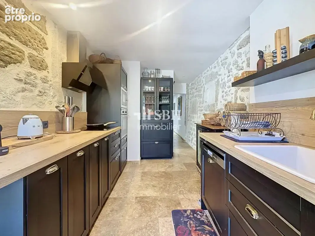 Maison de village de caractère rénovée avec garage et extérieurs à Barbentane - photo 4