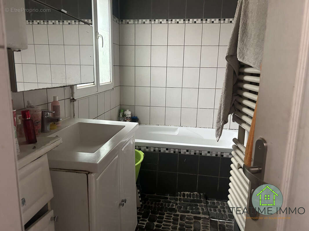 Maison 103 m² à Roubaix  - photo 7