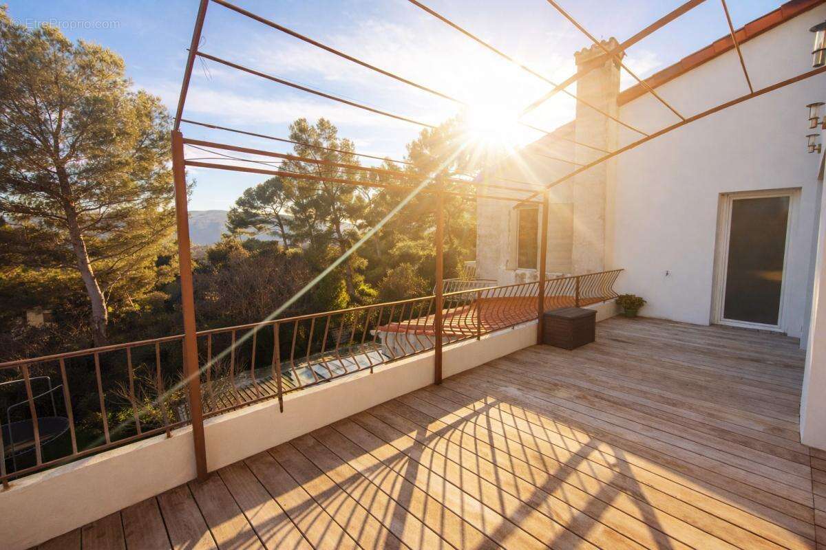 Appartement à MARSEILLE-12E