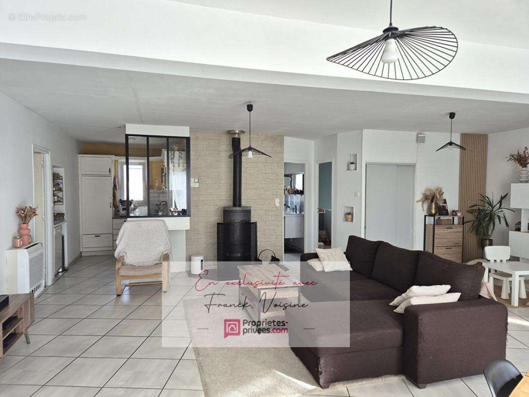 Maison à LES HERBIERS