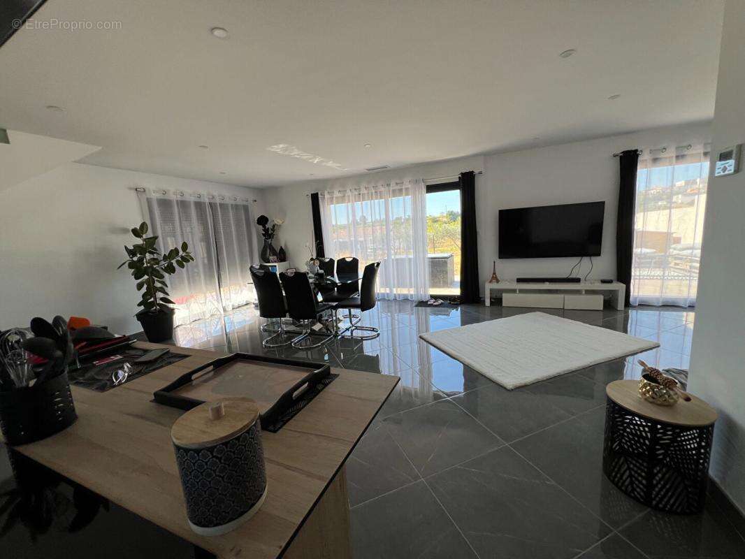 Villa contemporaine de 2023 ? Prestations de qualité - photo 8