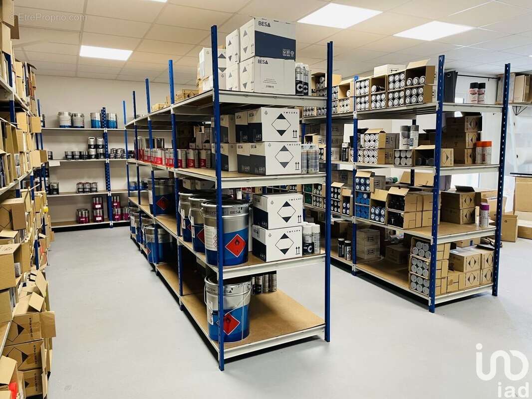 Photo 2 - Commerce à VIHIERS