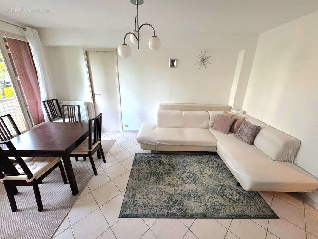 Appartement à MARSEILLE-9E