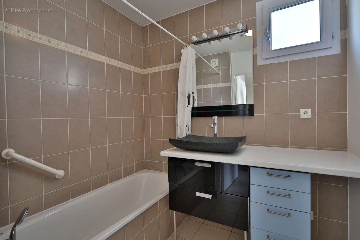 Appartement Type 3 - 62,02 m2 habitables (LOI CARREZ) - Garage - photo 12