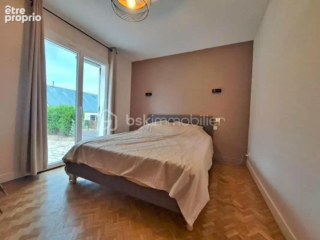 Maison familiale avec sous-sol complet et grand terrain à Truyes - photo 10
