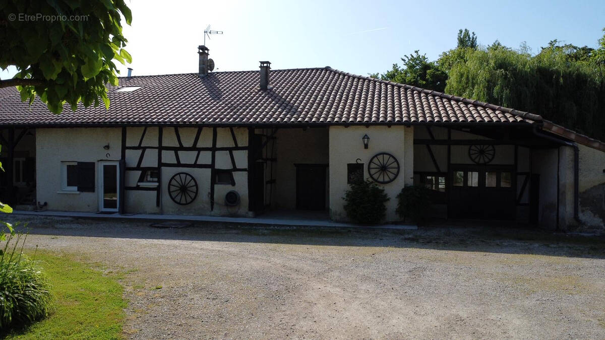 Maison à FOISSIAT