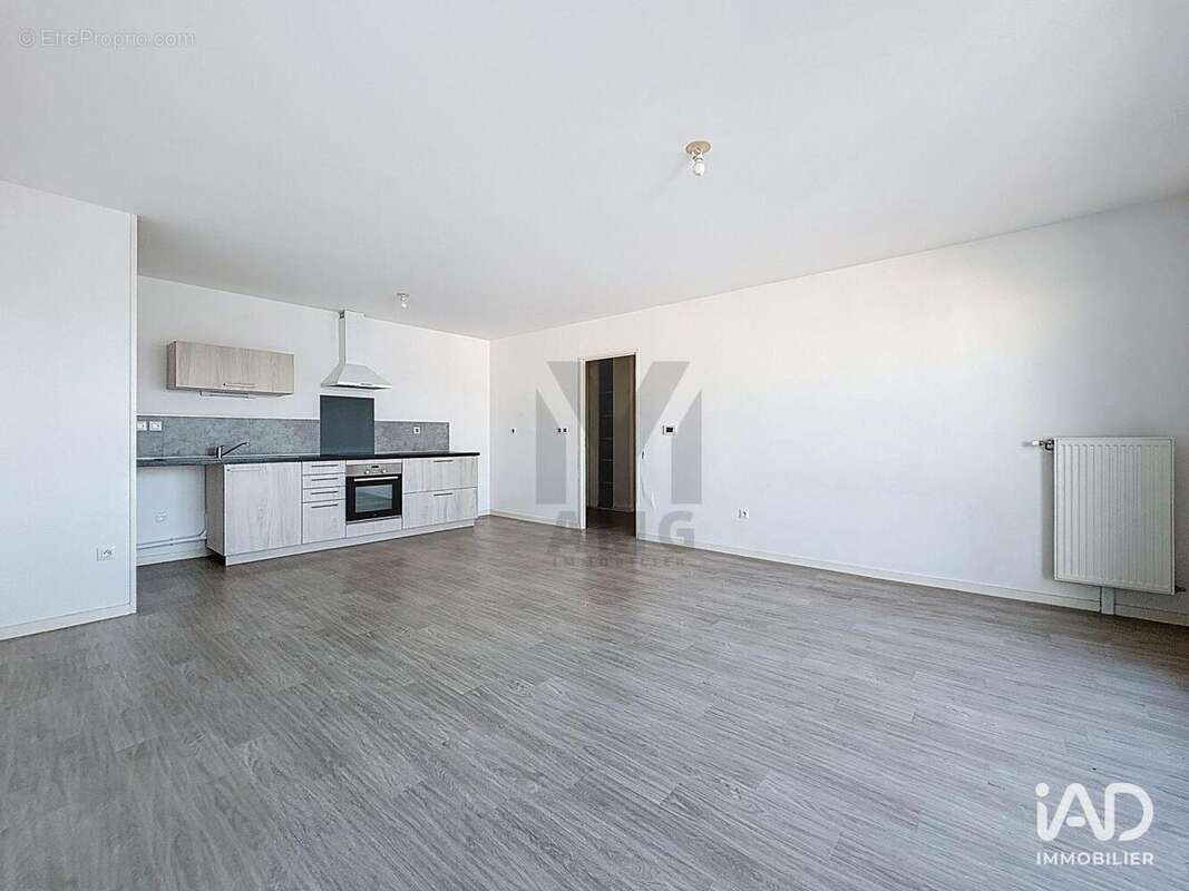 Photo 2 - Appartement à BEZANNES