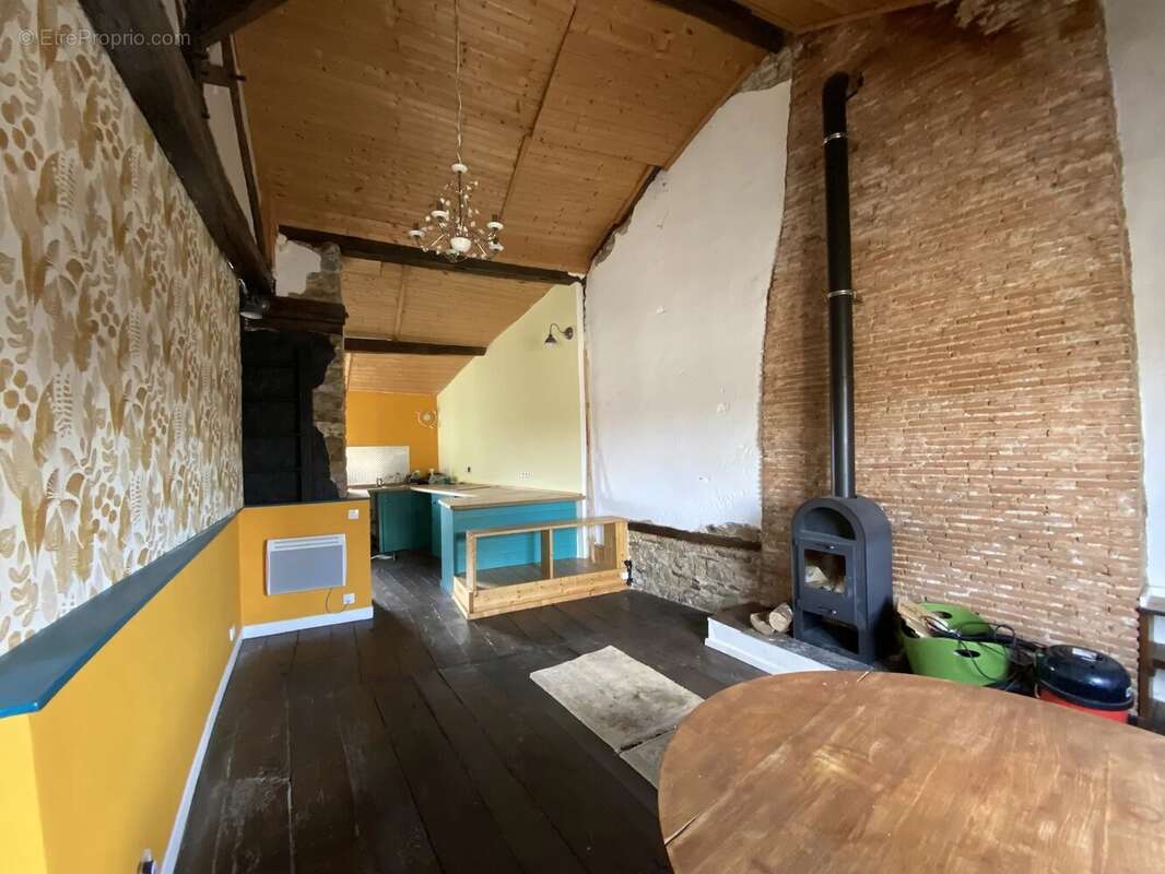 Maison à BUSSIERE-POITEVINE