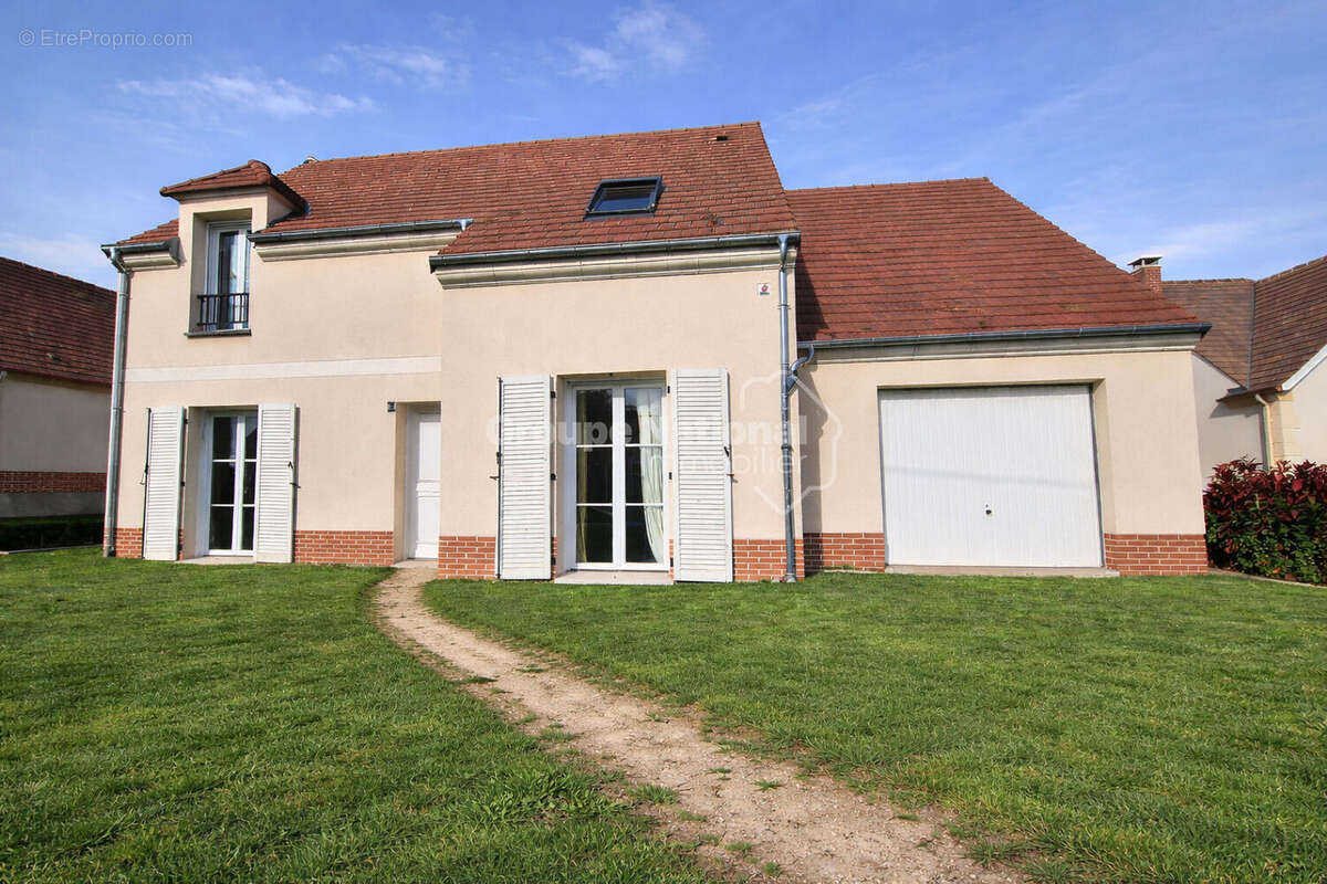Maison à SAINT-CREPIN-IBOUVILLERS