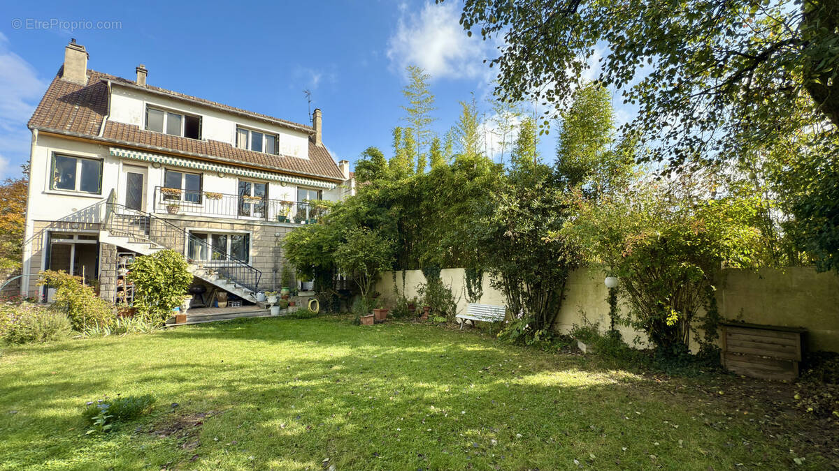 Maison à SAINT-GRATIEN