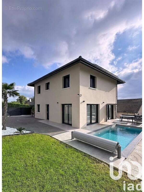 Photo 1 - Maison à CORBONOD