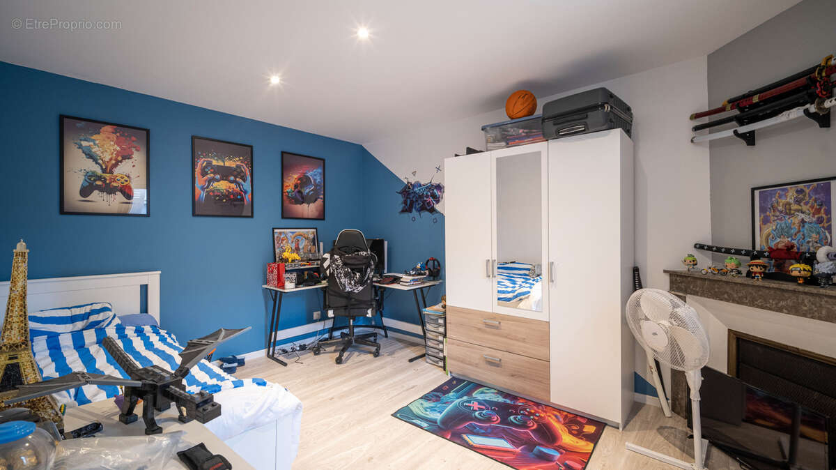 Maison à MONTELIMAR