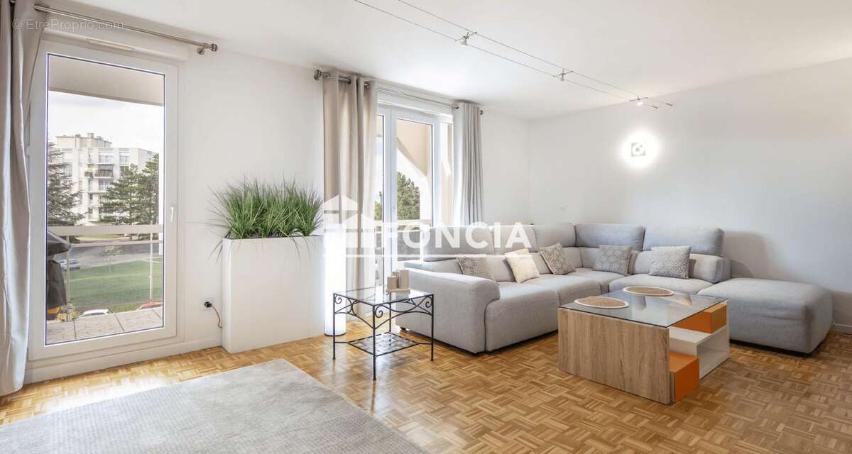 Appartement à SAINT-ETIENNE