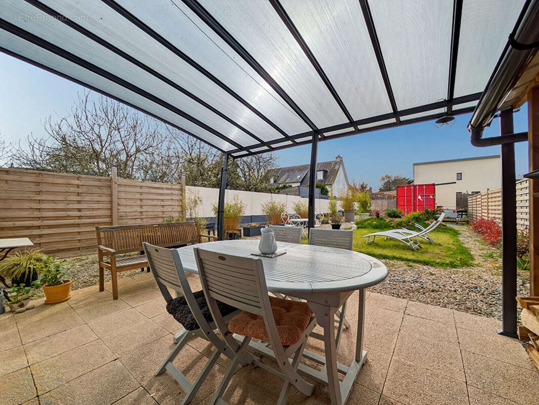 Maison à LE TRONCHET