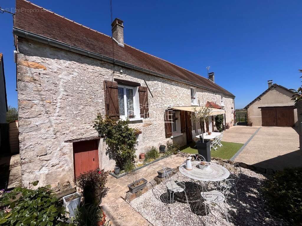 Maison à AUGERS-EN-BRIE