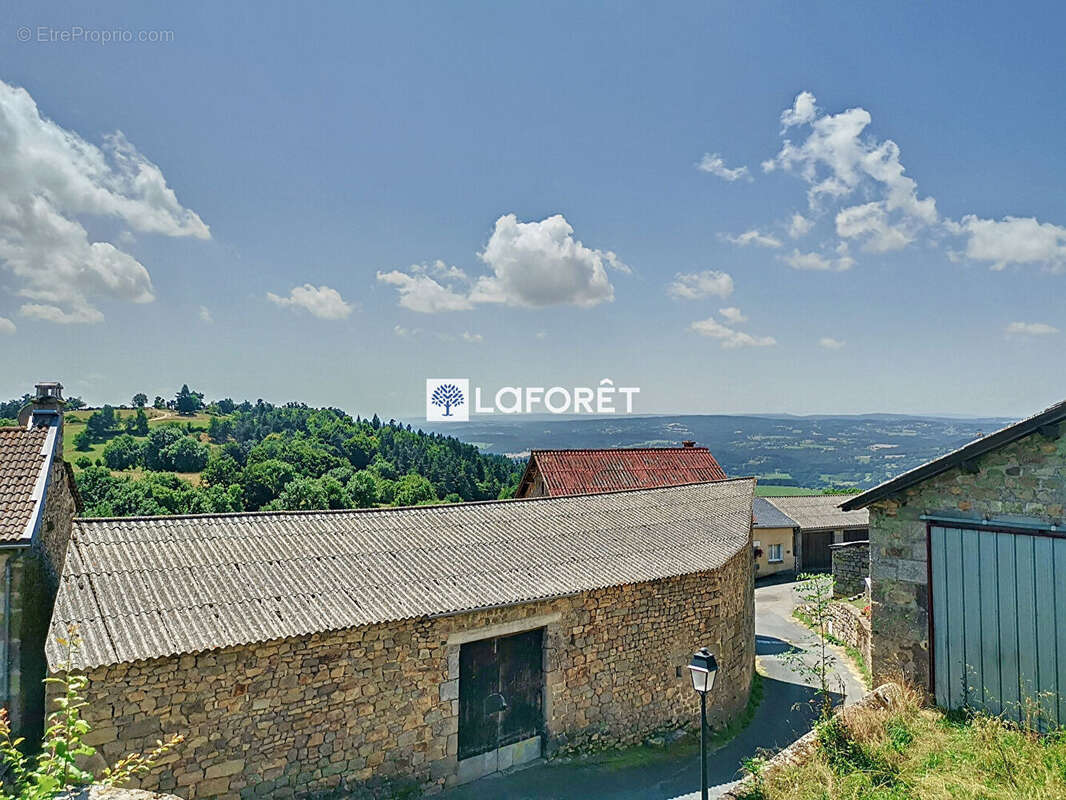 Maison à SAINT-PRIVAT-DU-FAU