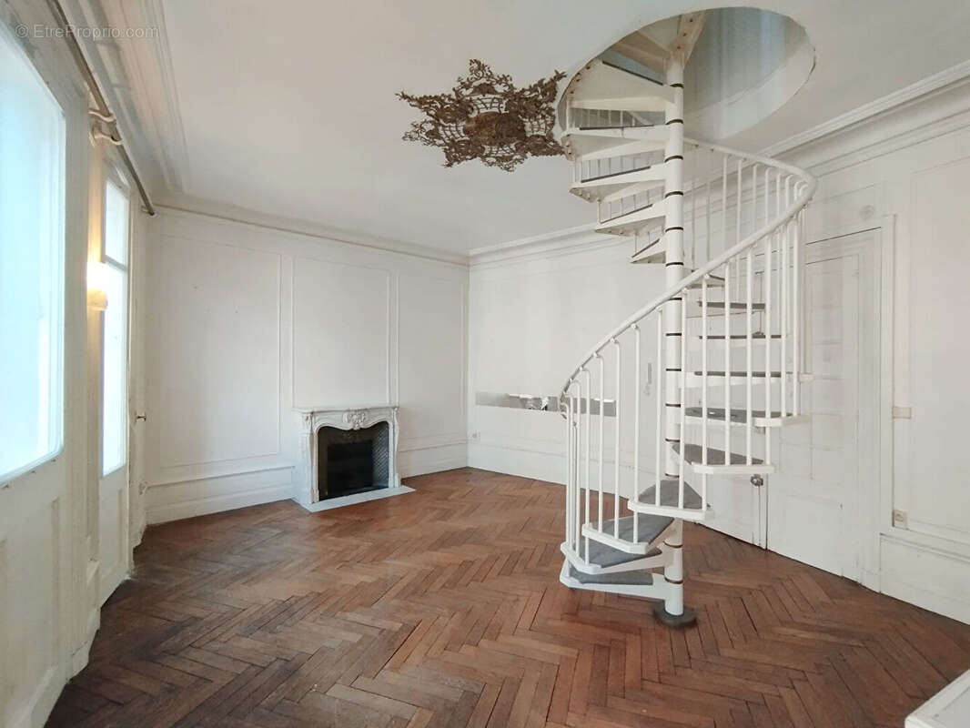 Appartement à COGNAC