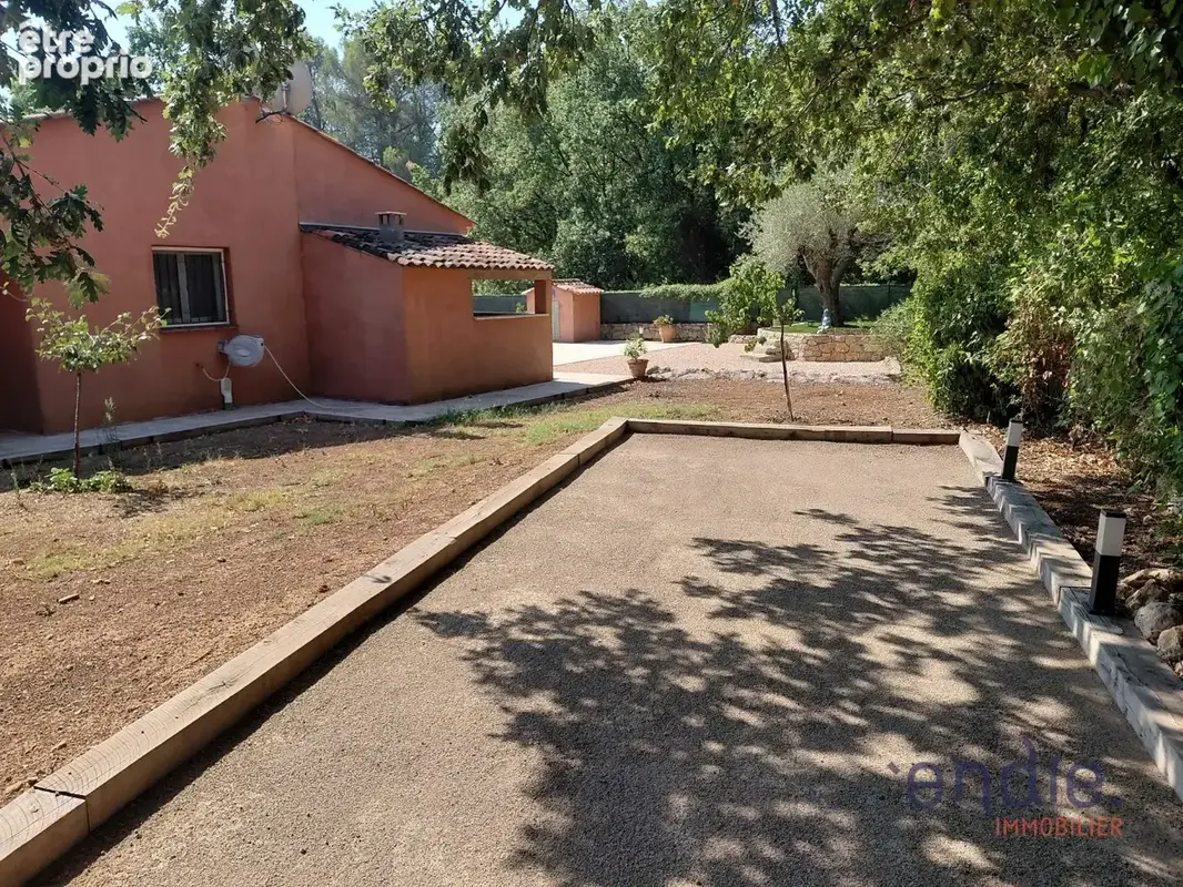St Antonin du var villa plain pied 240 m² sur 1500  m² avec piscine - photo 13