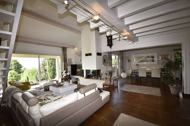 Maison à BELLEGARDE-POUSSIEU